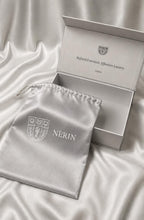NÈRIN - Veloursleder Yacht Loafer. Für Männer, die kein Logo brauchen um zu wissen was sie tragen.