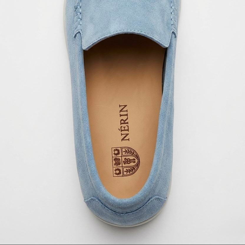 NÈRIN - Veloursleder Yacht Loafer. Für Männer, die kein Logo brauchen um zu wissen was sie tragen.