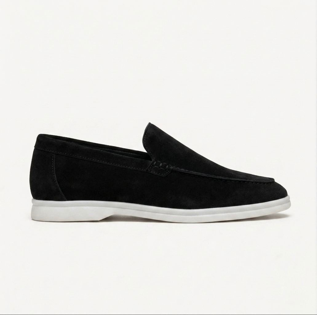 NÈRIN - Veloursleder Yacht Loafer. Für Männer, die kein Logo brauchen um zu wissen was sie tragen.