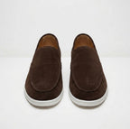 NÈRIN - Veloursleder Yacht Loafer. Für Männer, die kein Logo brauchen um zu wissen was sie tragen.